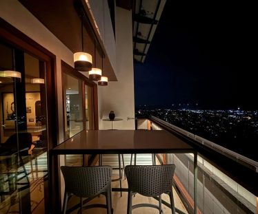 GLOW-KarenLantzCalifornia.jpg